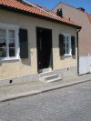 bild på F&ouml;r smal trottoar utan avfasningar, Visby, 2009-07-04